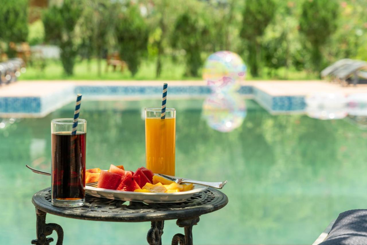 เนียร์ คงคา รีสอร์ต Hotel ริชิเคช ภายนอก รูปภาพ