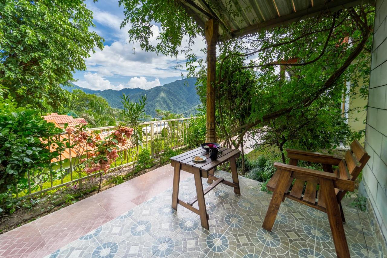 เนียร์ คงคา รีสอร์ต Hotel ริชิเคช ภายนอก รูปภาพ