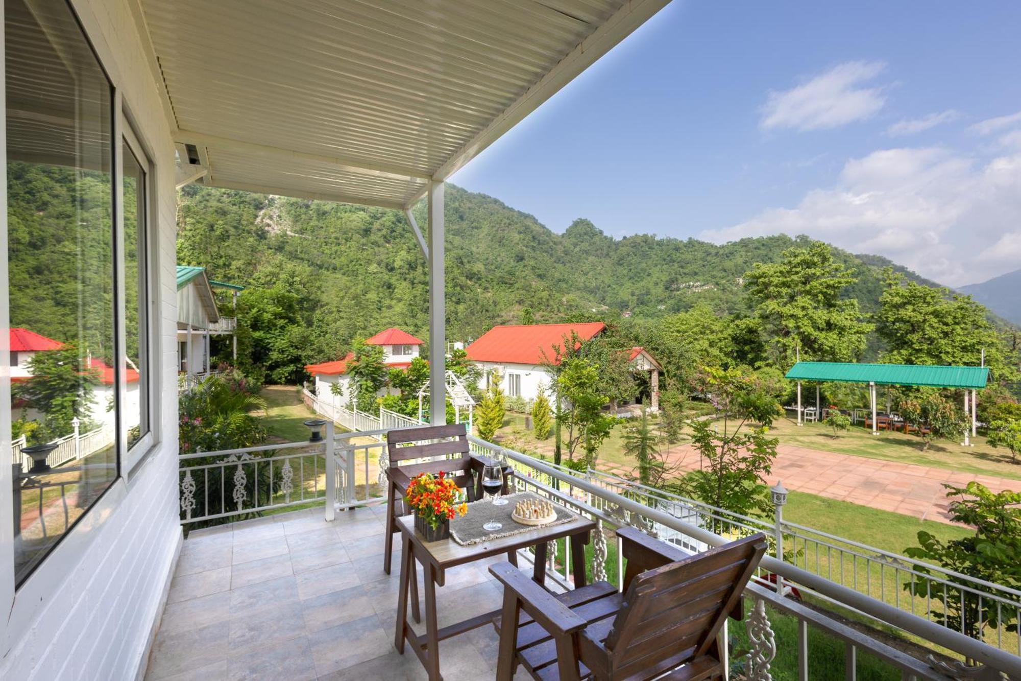 เนียร์ คงคา รีสอร์ต Hotel ริชิเคช ภายนอก รูปภาพ