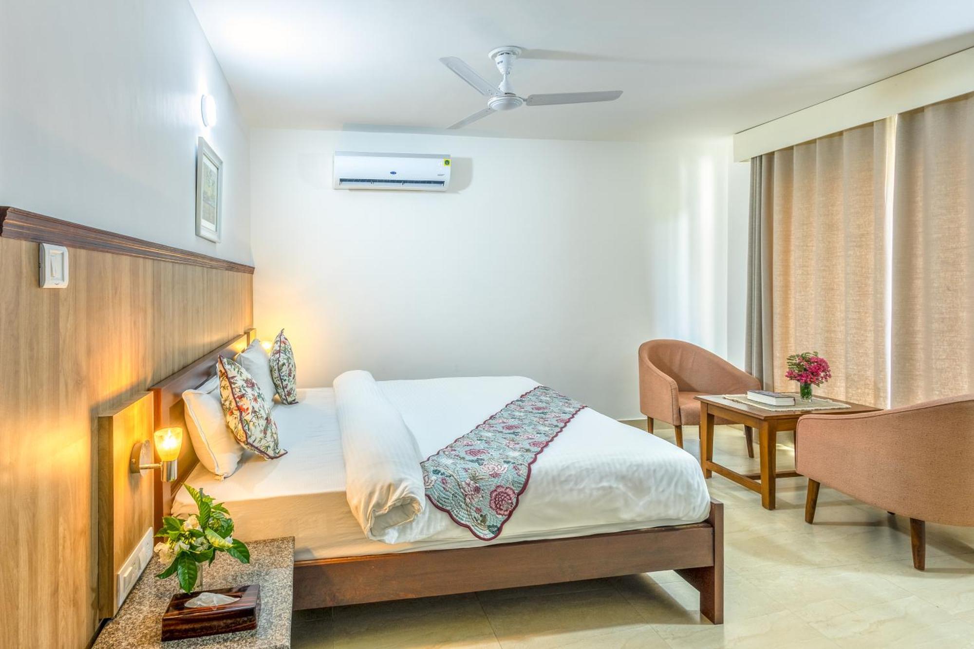เนียร์ คงคา รีสอร์ต Hotel ริชิเคช ภายนอก รูปภาพ